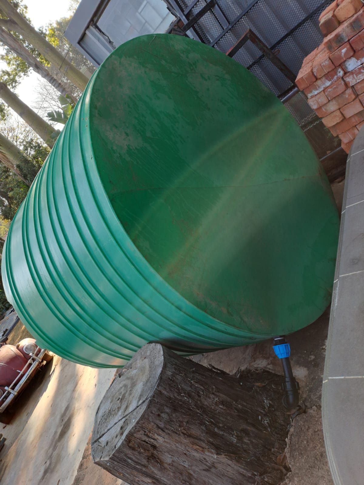 10 000 Litre JOJO water tank in good condition.