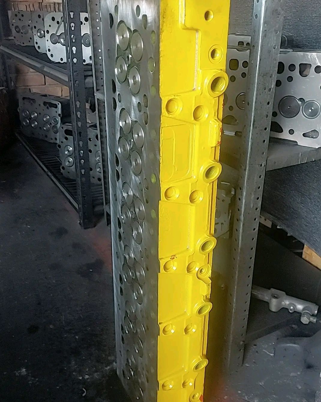 RECONDITIONED PRESSURE TESTED TRUCK CYLINDER HEADS