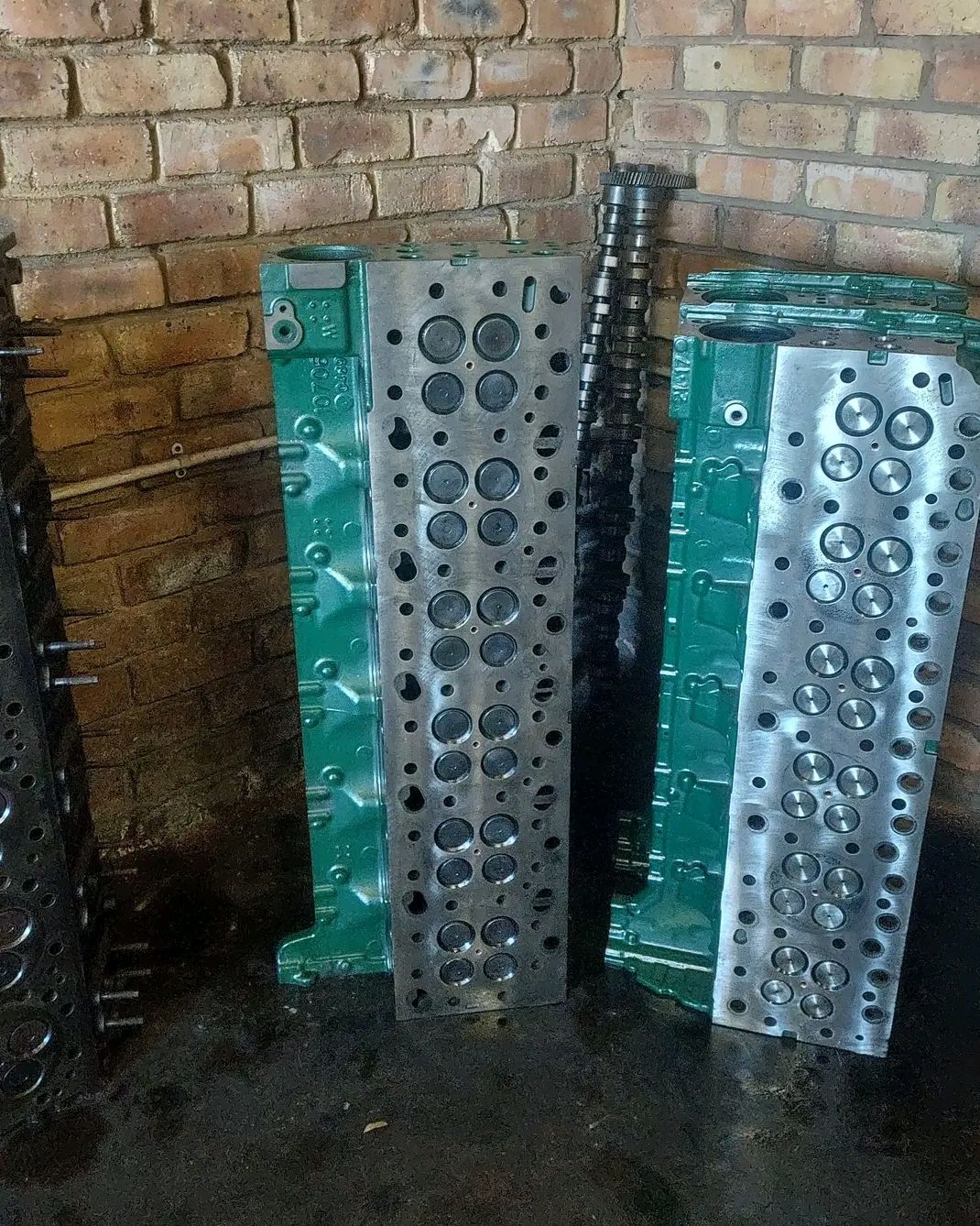 RECONDITIONED PRESSURE TESTED TRUCK CYLINDER HEADS